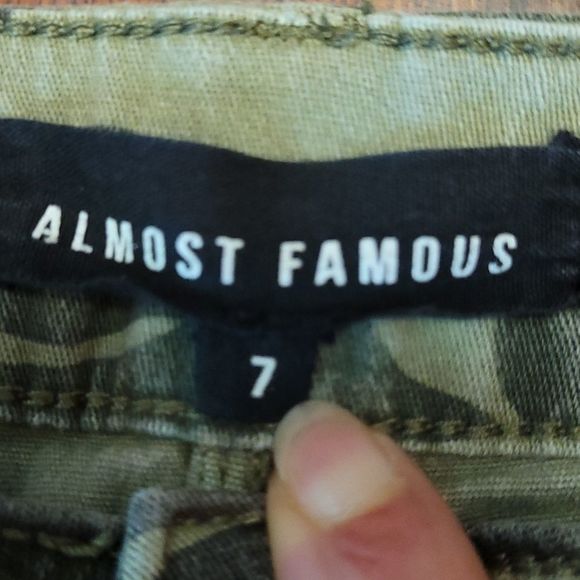 Almost Famous Crop Camouflage Jeans High Waist Rise Camo Army Print Ankle Pants - Picture 11 of 16